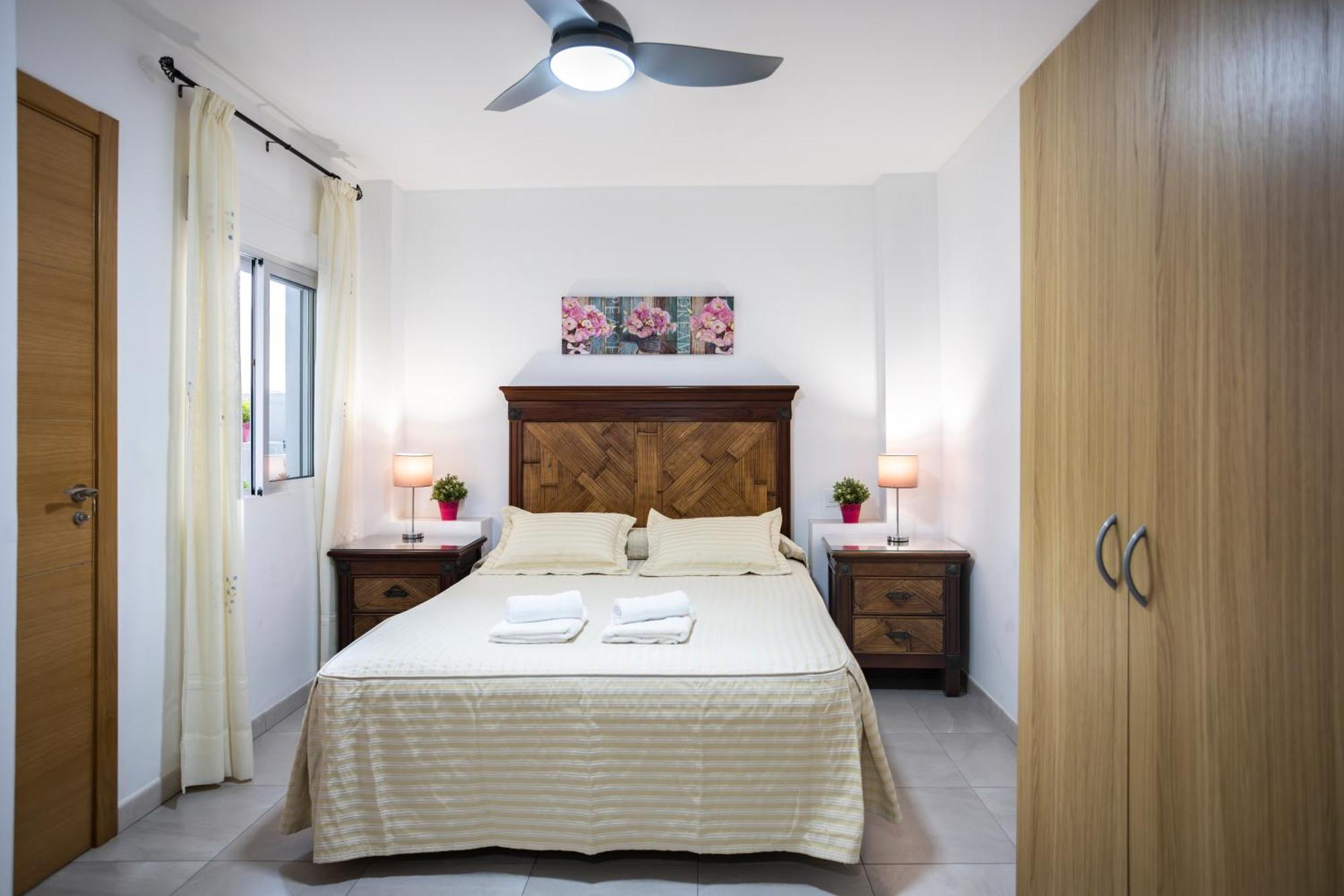 Apartamento Rosa フエンヒロラ エクステリア 写真