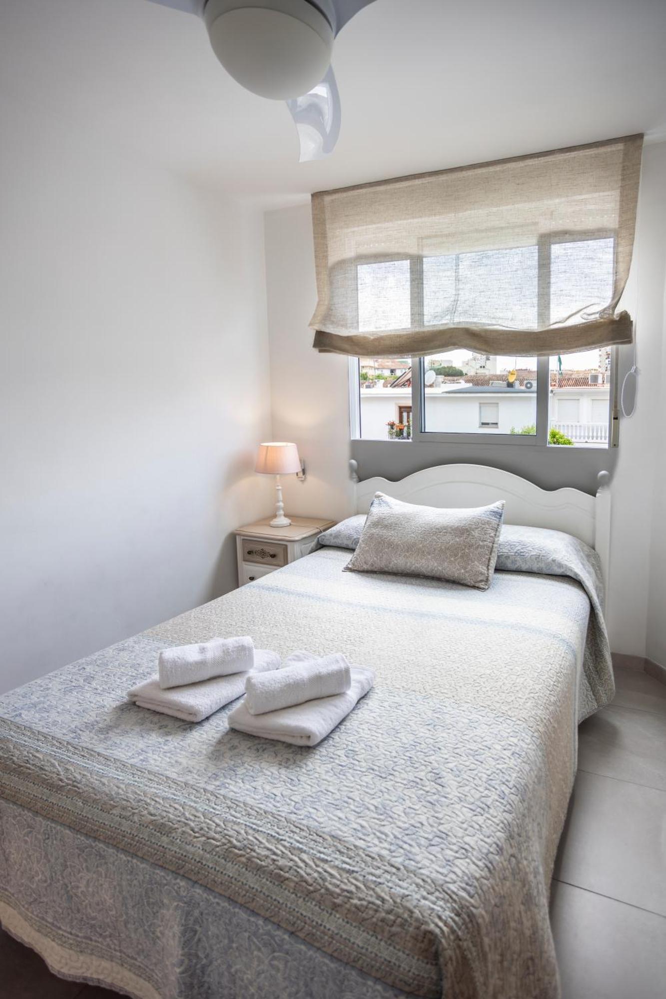 Apartamento Rosa フエンヒロラ エクステリア 写真